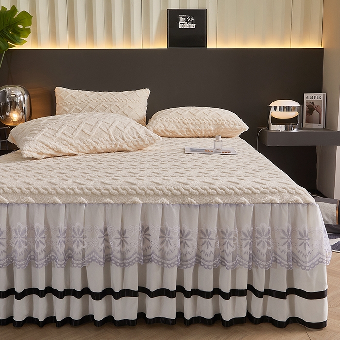 91家纺网 家纺一手货源 找家纺 艾裙海 2025新款180克塔肤绒蕾丝床裙 暖白