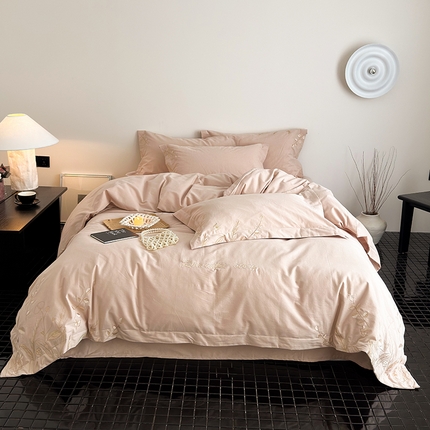 91家纺网 家纺一手货源 找家纺 懒猫家纺 2024新款高精密全棉磨毛绣花四件套-序秋 序秋-奶杏仁