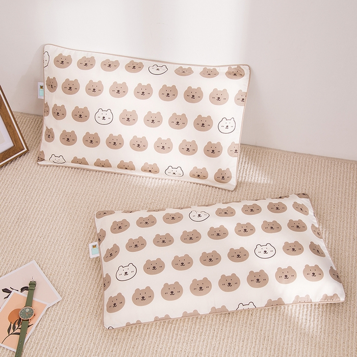 91家纺网 家纺一手货源 找家纺 2024新款A类60支印花儿童枕头套 小熊欢乐谷