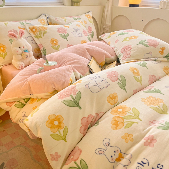 91家纺网 家纺一手货源 找家纺 梦之岛 2024新款高克重小清新印花牛奶绒保暖四件套 田园兔兔