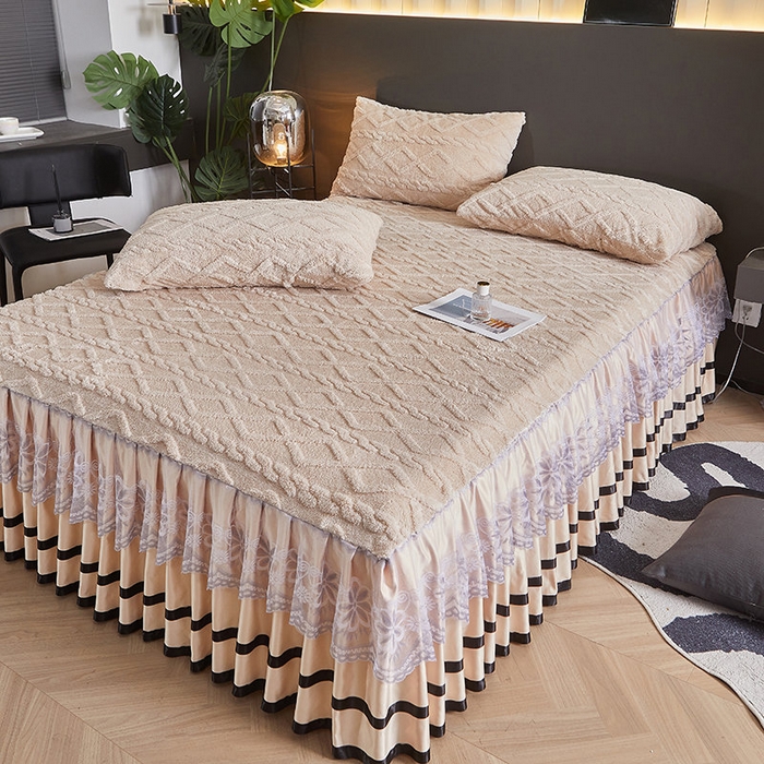 91家纺网 家纺一手货源 找家纺 艾裙海 2025新款180克塔肤绒蕾丝床裙 米咖色