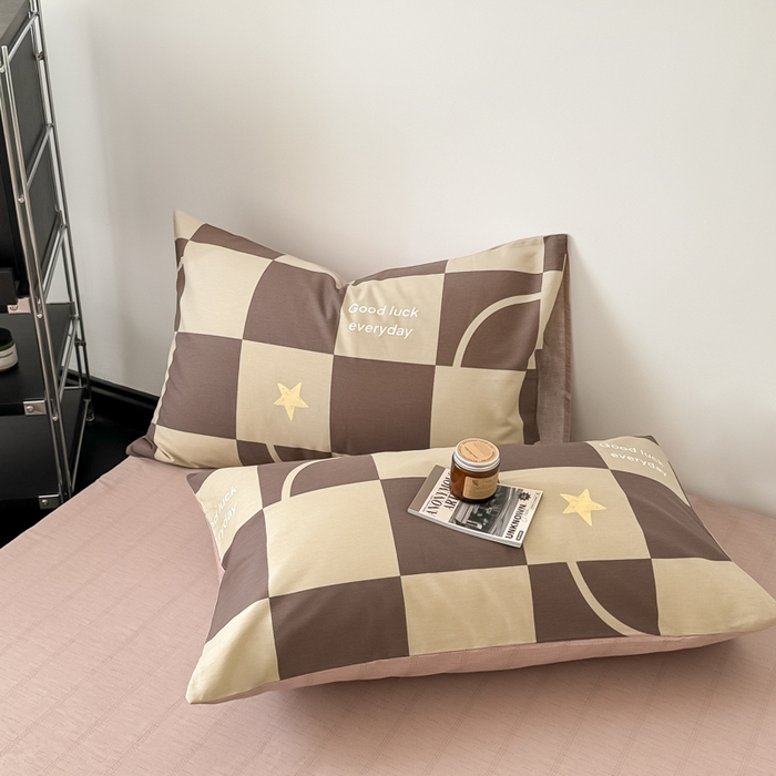 91家纺网 家纺一手货源 找家纺 呗旺鹿 2024新款全棉印花休闲风四件套 巧乐兹