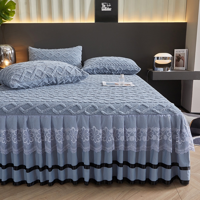 91家纺网 家纺一手货源 找家纺 艾裙海 2025新款180克塔肤绒蕾丝床裙 蓝灰色