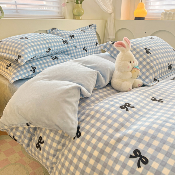 91家纺网 家纺一手货源 找家纺 梦之岛 2024新款高克重小清新印花牛奶绒保暖四件套 蝴蝶结-天蓝