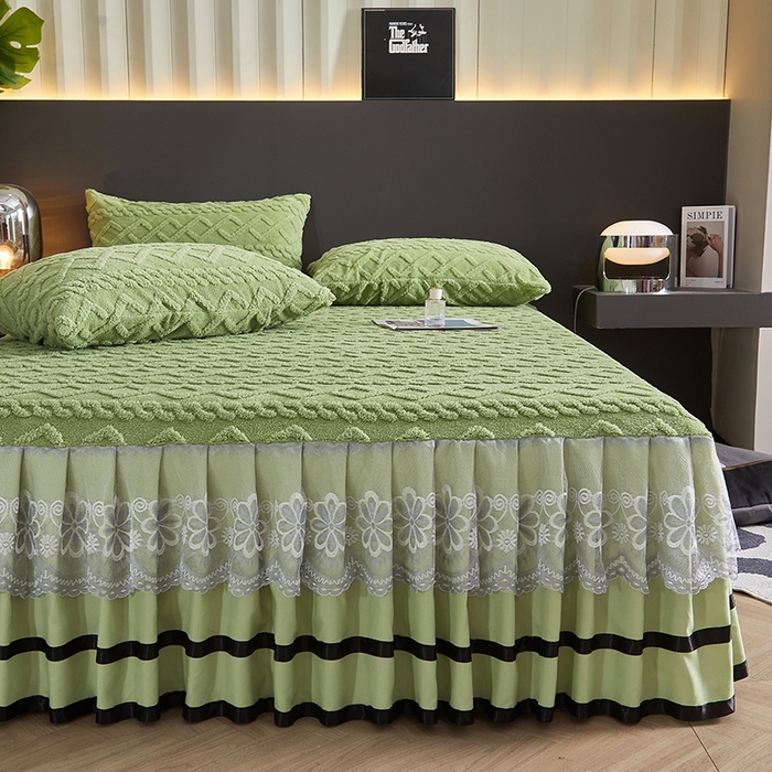 91家纺网 家纺一手货源 找家纺 艾裙海 2025新款180克塔肤绒蕾丝床裙 香草绿