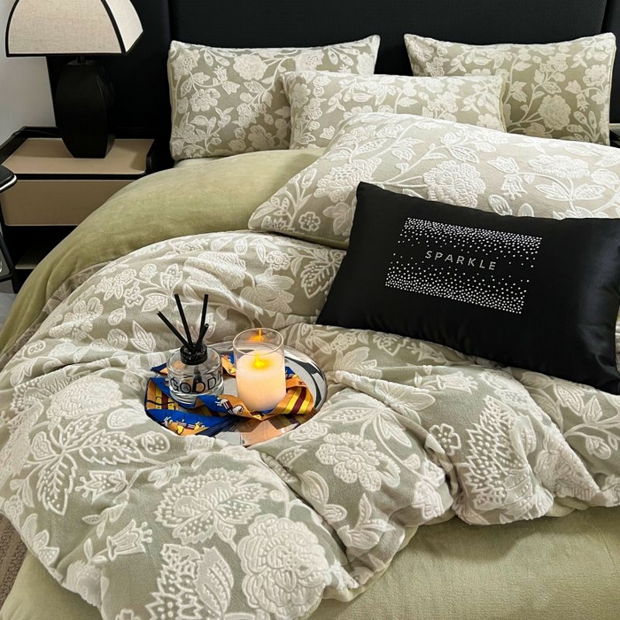 91家纺网 家纺一手货源 找家纺 HL原创 2024新款轻奢风雕花牛奶绒四件套 冬日恋歌