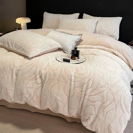 91家纺网 家纺一手货源 找家纺 金牛座家纺 2025新款高克重提花兔绒四件套-玫瑰之约 玫瑰之约-奶白