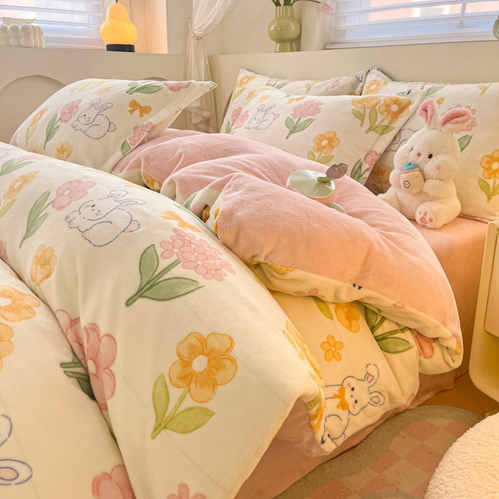 91家纺网 家纺一手货源 找家纺 梦之岛 2024新款高克重小清新印花牛奶绒保暖四件套 田园兔兔