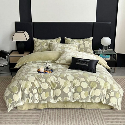 91家纺网 家纺一手货源 找家纺 HL原创 2024新款轻奢风雕花牛奶绒四件套 月光森林