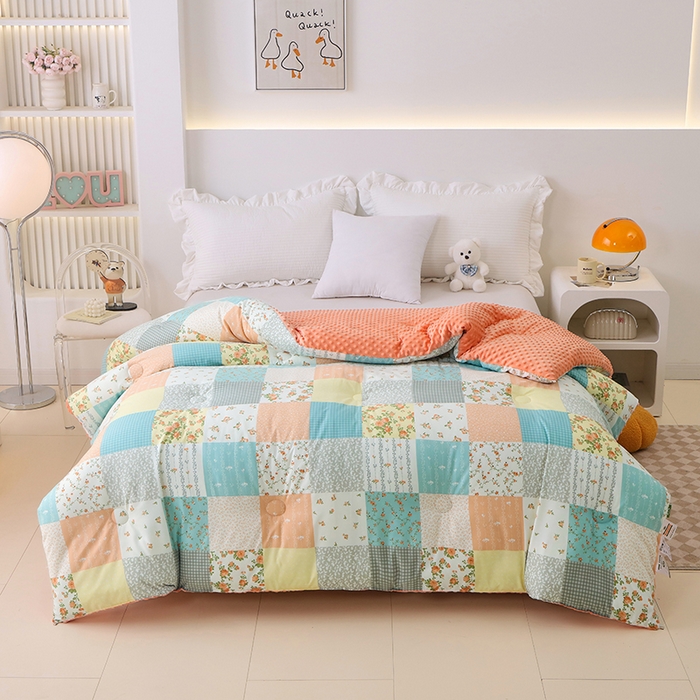 91家纺网 家纺一手货源 找家纺 爱宝被业 2025新款水洗棉双层纱豆豆绒被 卡西欧