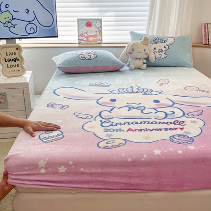 91家纺网 家纺一手货源 找家纺 孩子王 2024新款三丽鸥卡通床笠单件床罩冬季加厚牛奶绒床垫保护罩全包床单套 闪亮玉桂狗