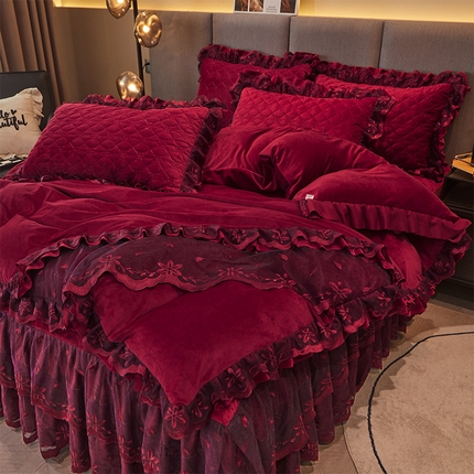 91家纺网 家纺一手货源 找家纺 瑞宝 2025新款欧式加厚宝宝绒蕾丝刺绣床裙四件套-盛世岚黛 盛世岚黛-酒红