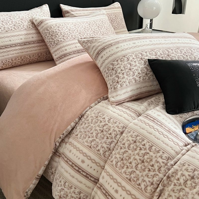 91家纺网 家纺一手货源 找家纺 HL原创 2024新款轻奢风雕花牛奶绒四件套 安娜