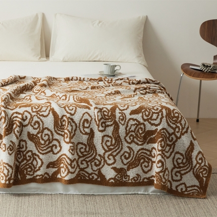 91家纺网 家纺一手货源 找家纺 暖绵绵家纺 2025新款半边绒系列盖毯披肩毯毯子-祥云 祥云-卡其