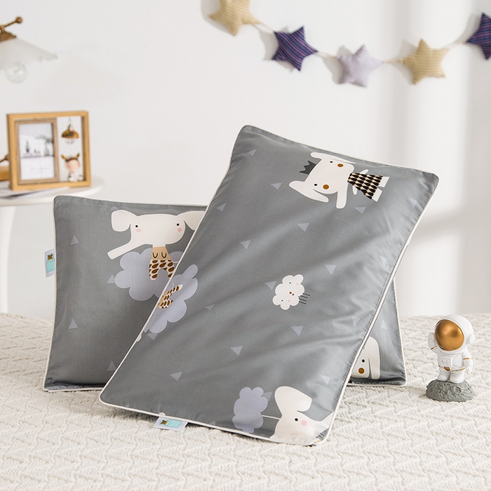 91家纺网 家纺一手货源 找家纺 2024新款A类60支印花儿童枕头套 灰象宁宁