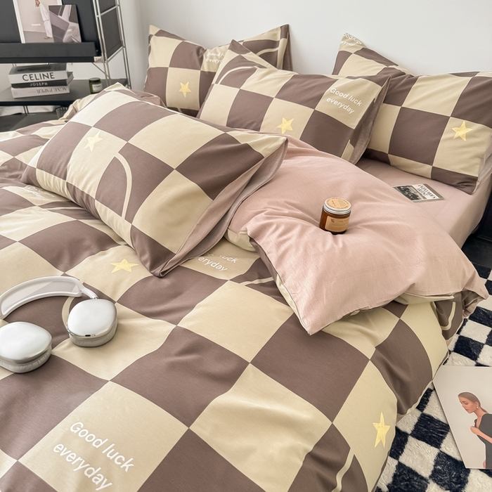 91家纺网 家纺一手货源 找家纺 呗旺鹿 2024新款全棉印花休闲风四件套 巧乐兹