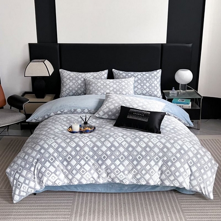 HL原创 2024新款轻奢风雕花牛奶绒四件套 幸运魔方