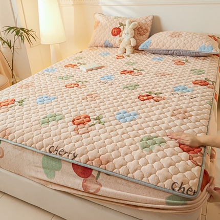 91家纺网 家纺一手货源 找家纺 （总）卡伦家纺 2025新款A类牛奶绒大豆纤维抗菌夹棉床笠