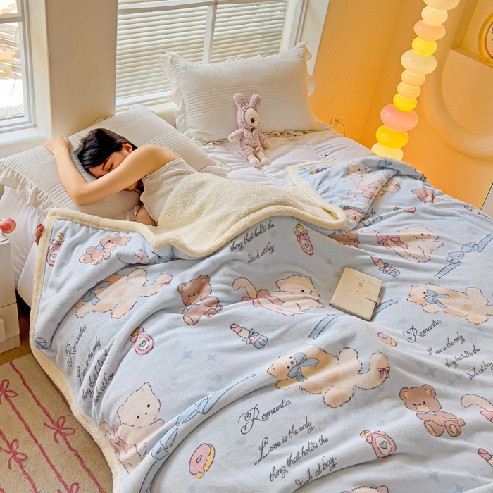 91家纺网 家纺一手货源 找家纺 鑫喜莱家纺 2024新款牛奶绒羊羔绒盖毯毛毯毯子午睡毯 蝴蝶结小猫