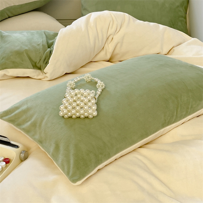 91家纺网 家纺一手货源 找家纺 857家居 2024新款A类牛奶绒纯色双拼四件套 奶昔绿