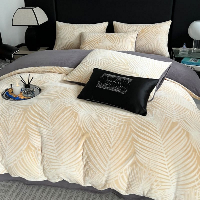 91家纺网 家纺一手货源 找家纺 HL原创 2024新款轻奢风雕花牛奶绒四件套 丛林-黄