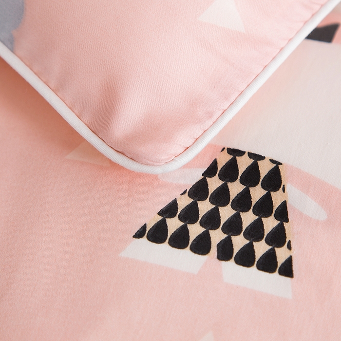 91家纺网 家纺一手货源 找家纺 2024新款A类60支印花儿童枕头套 粉象安安