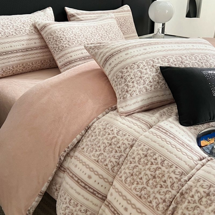 91家纺网 家纺一手货源 找家纺 HL原创 2024新款轻奢风雕花牛奶绒四件套 安娜