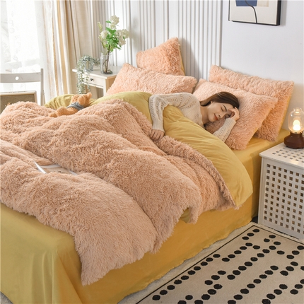 91家纺网 家纺一手货源 找家纺 鑫喜莱 2024新款长毛绒四件套 驼色