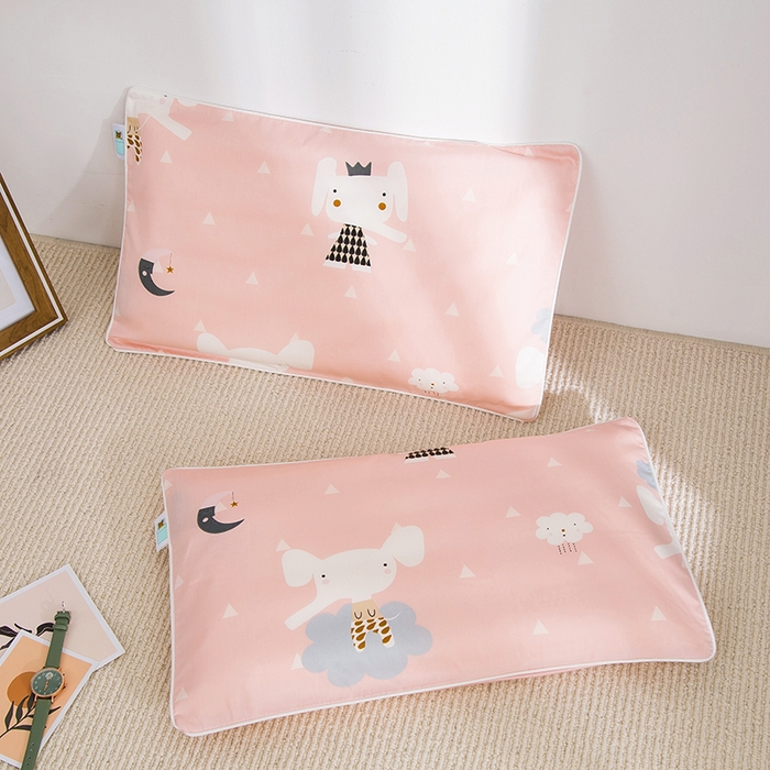 91家纺网 家纺一手货源 找家纺 2024新款A类60支印花儿童枕头套 粉象安安