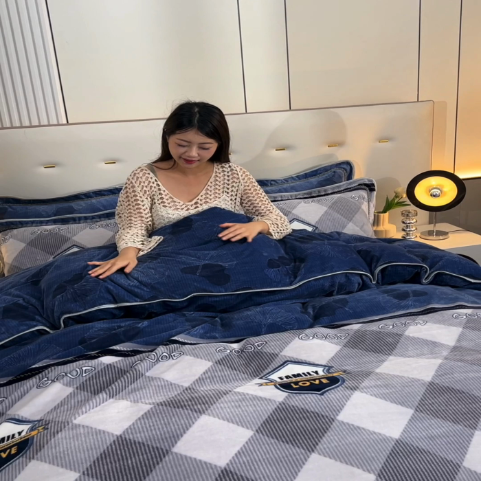 91家纺网 家纺一手货源 找家纺 静缘分 2025新款230克特厚8.5斤牛奶绒金貂绒床裙款保暖四件套-落叶纷飞