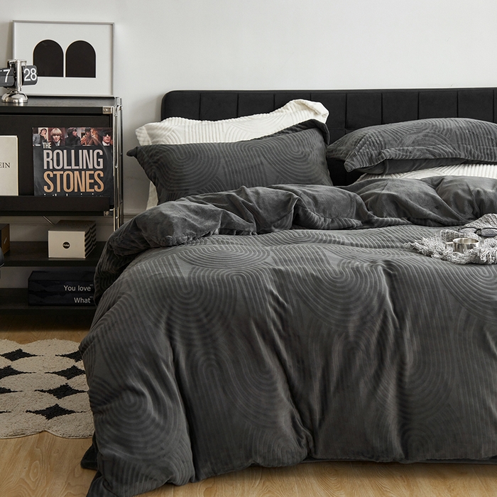 91家纺网 家纺一手货源 找家纺 千朵森 2024新款加厚提花牛奶绒四件套-年纪 风格一 年纪-灰