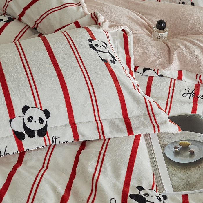 91家纺网 家纺一手货源 找家纺 千朵森 2024新款网红印花熊猫牛奶绒四件套 风格一 西雅图