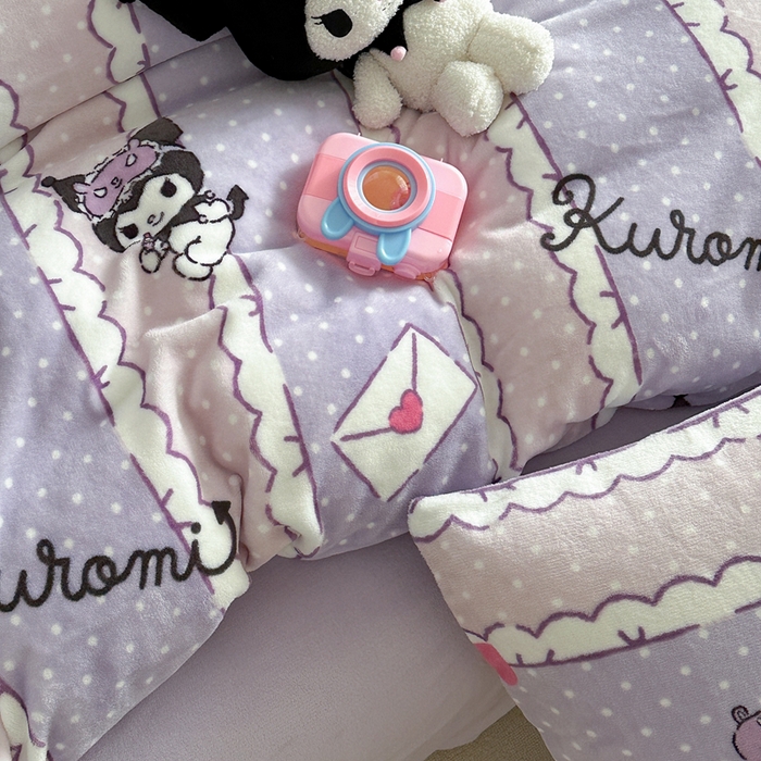 91家纺网 家纺一手货源 找家纺 2024新款三丽鸥高克重牛奶绒四件套 安睡库洛米