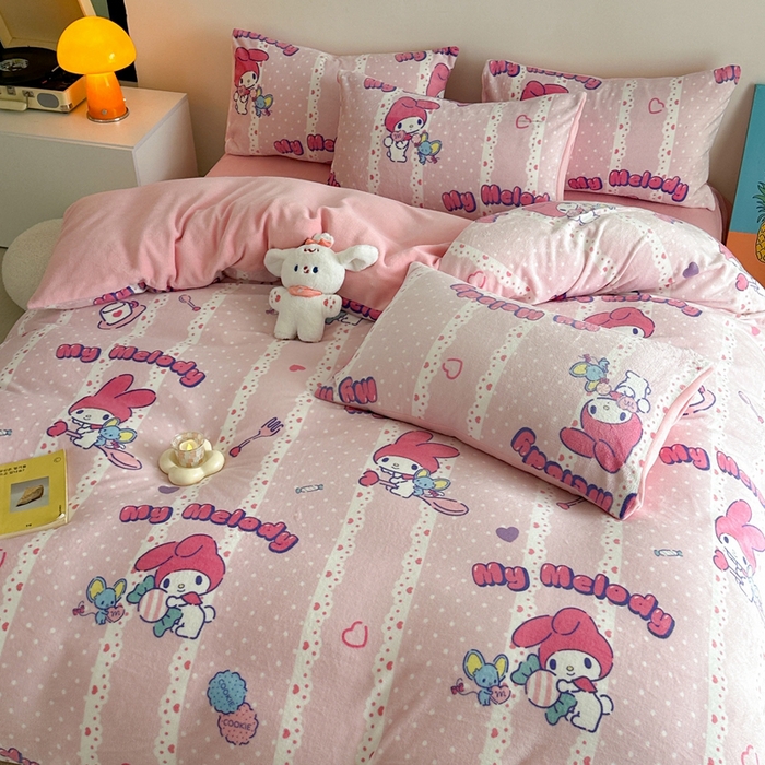 91家纺网 家纺一手货源 找家纺 2024新款三丽鸥高克重牛奶绒四件套 贪吃美乐蒂