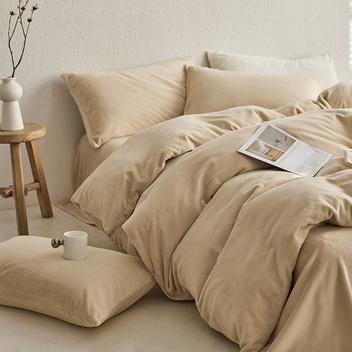 91家纺网 家纺一手货源 找家纺 千朵森 2024新款高克重纯色牛奶绒四件套 郁金香