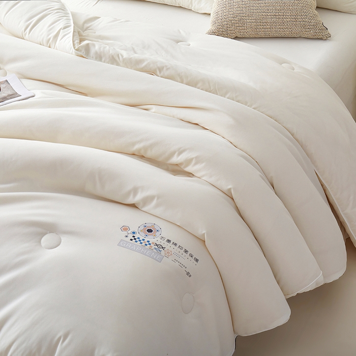 91家纺网 家纺一手货源 找家纺 梦恬佳 2024新款A类亲肤棉石墨烯远红外线自发热抗菌冬被被芯 白色