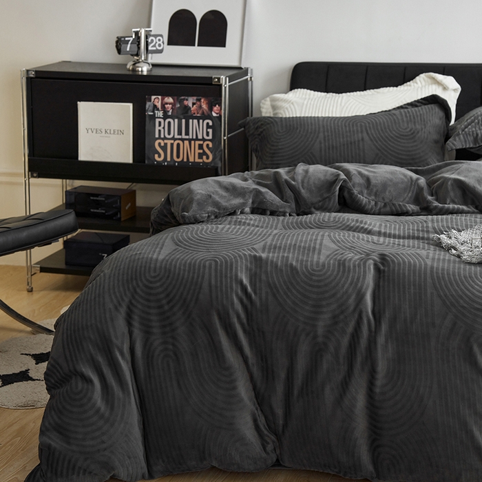 91家纺网 家纺一手货源 找家纺 千朵森 2024新款加厚提花牛奶绒四件套-年纪 风格一 年纪-灰