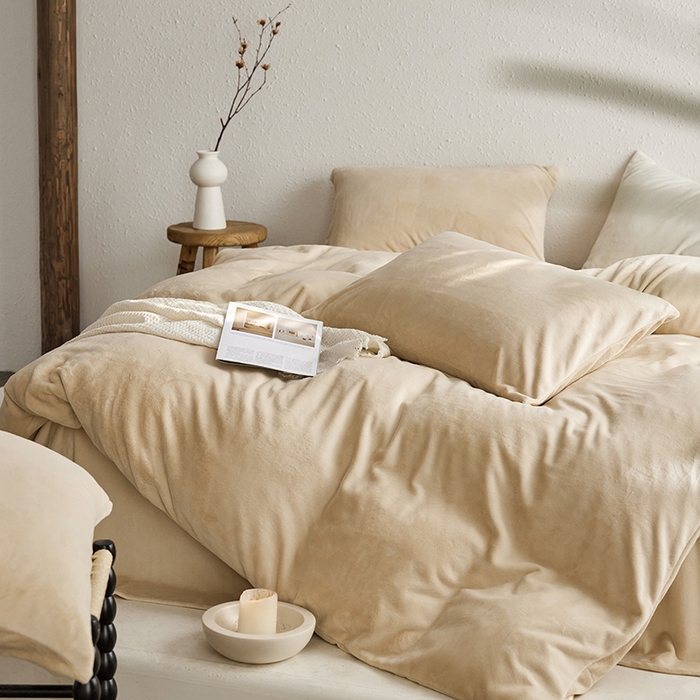 91家纺网 家纺一手货源 找家纺 千朵森 2024新款高克重纯色牛奶绒四件套 郁金香