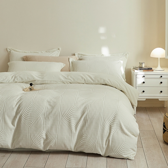 91家纺网 家纺一手货源 找家纺 千朵森 2024新款加厚提花牛奶绒四件套-年纪 风格二 年纪-白