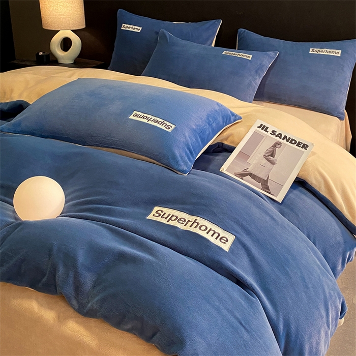 91家纺网 家纺一手货源 找家纺 笙意家纺 2025新款牛奶绒刺绣四件套-杰尼娅系列绒 杰尼亚-宾利蓝+奶茶