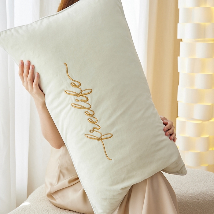 91家纺网 家纺一手货源 找家纺 千朵森 2024新款高端锦丝绒四件套-杰西卡 风格一 杰西卡-奶白配嫩绿