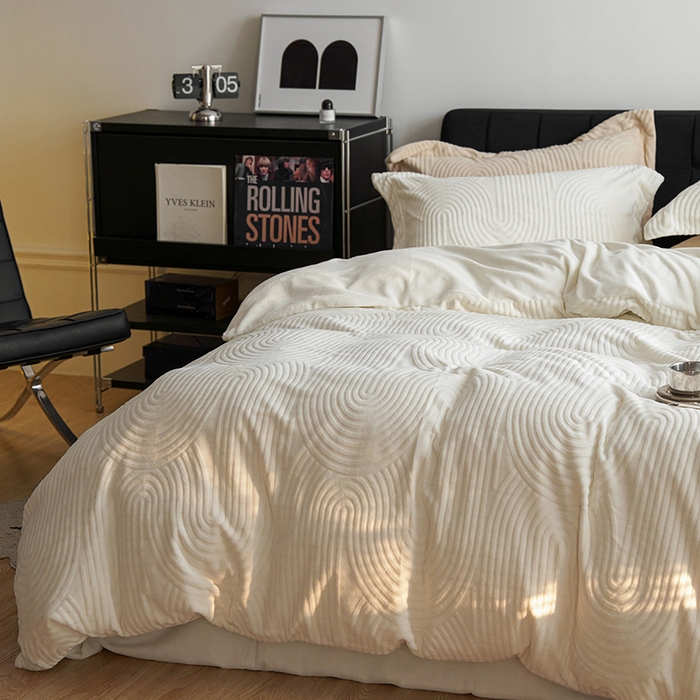 91家纺网 家纺一手货源 找家纺 （总）千朵森 2024新款加厚提花牛奶绒四件套-年纪 风格一