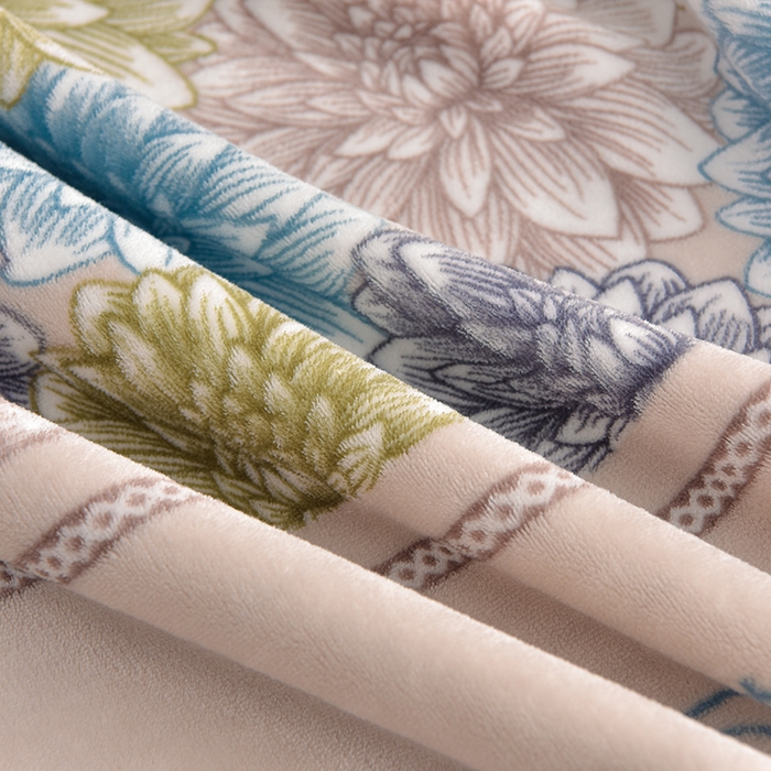 91家纺网 家纺一手货源 找家纺 静缘分 2025新款230克特厚8.5斤牛奶绒金貂绒床裙款保暖四件套-绚丽多彩