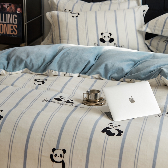 91家纺网 家纺一手货源 找家纺 千朵森 2024新款网红印花熊猫牛奶绒四件套  风格二 梵伊