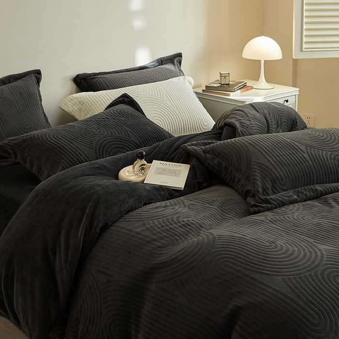 91家纺网 家纺一手货源 找家纺 千朵森 2024新款加厚提花牛奶绒四件套-年纪 风格二 年纪-灰