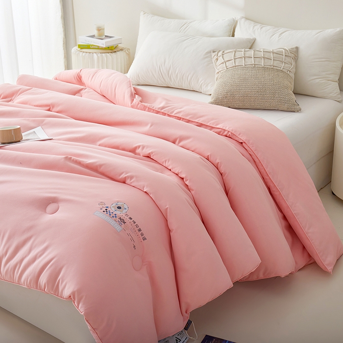 91家纺网 家纺一手货源 找家纺 梦恬佳 2024新款A类亲肤棉石墨烯远红外线自发热抗菌冬被被芯 粉色