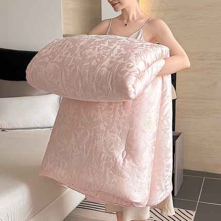 91家纺网 家纺一手货源 找家纺 （总）雅高 2024新款魅系列-高奢兰精天丝棉大提花抗菌被子冬被加厚被芯