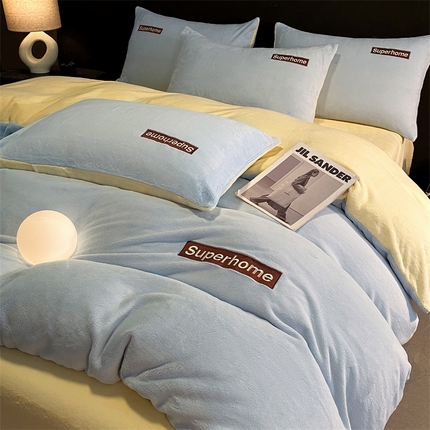 91家纺网 家纺一手货源 找家纺 笙意家纺 2025新款牛奶绒刺绣四件套-杰尼娅系列绒 杰尼亚-婴儿蓝+奶黄