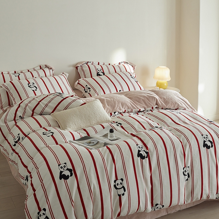 91家纺网 家纺一手货源 找家纺 千朵森 2024新款网红印花熊猫牛奶绒四件套 风格一 西雅图