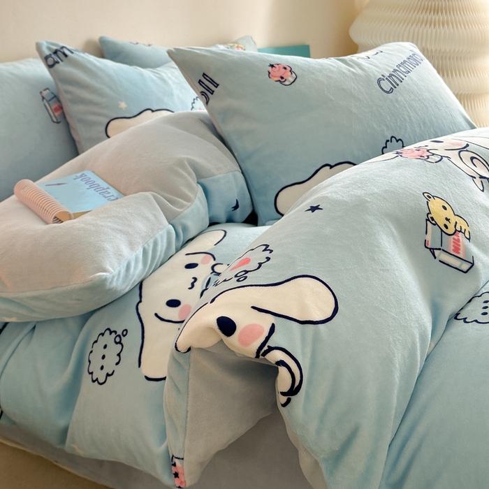 91家纺网 家纺一手货源 找家纺 2024新款三丽鸥高克重牛奶绒四件套 云朵大耳朵